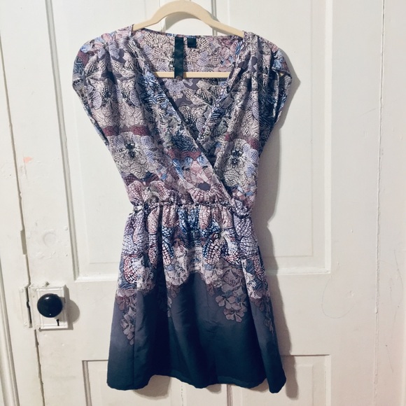 Dresses & Skirts - Lightweight shift purple print neck purple ivory